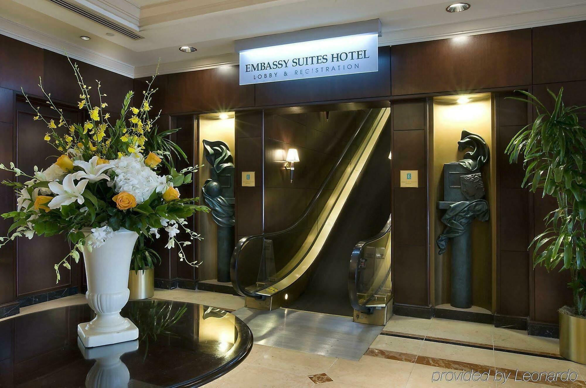 Embassy Suites By Hilton Washington Dc Chevy Chase Pavilion Інтер'єр фото